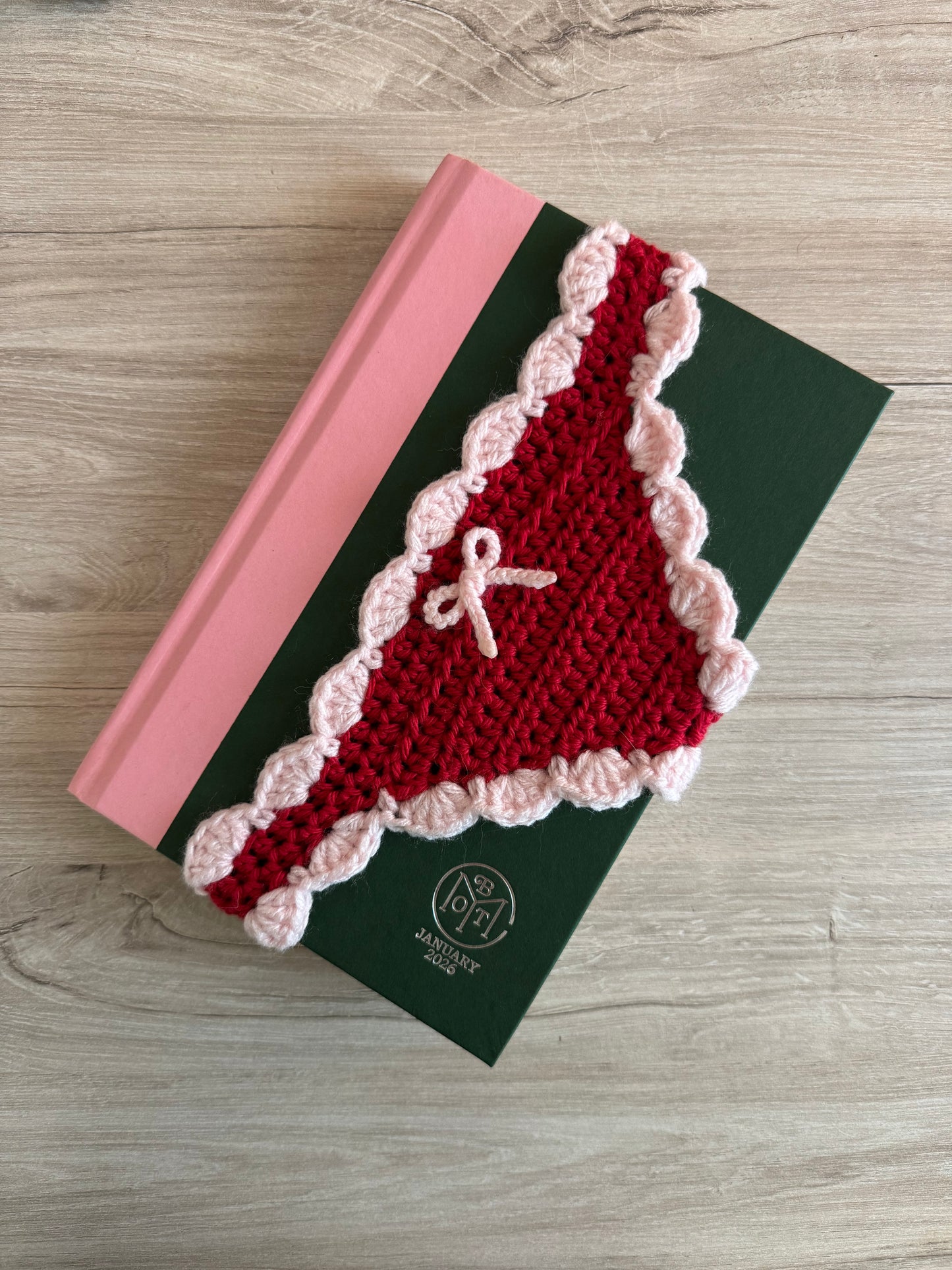 Book Thong Bookmark - Red Scallop Border with Bow (Ready to Ship)