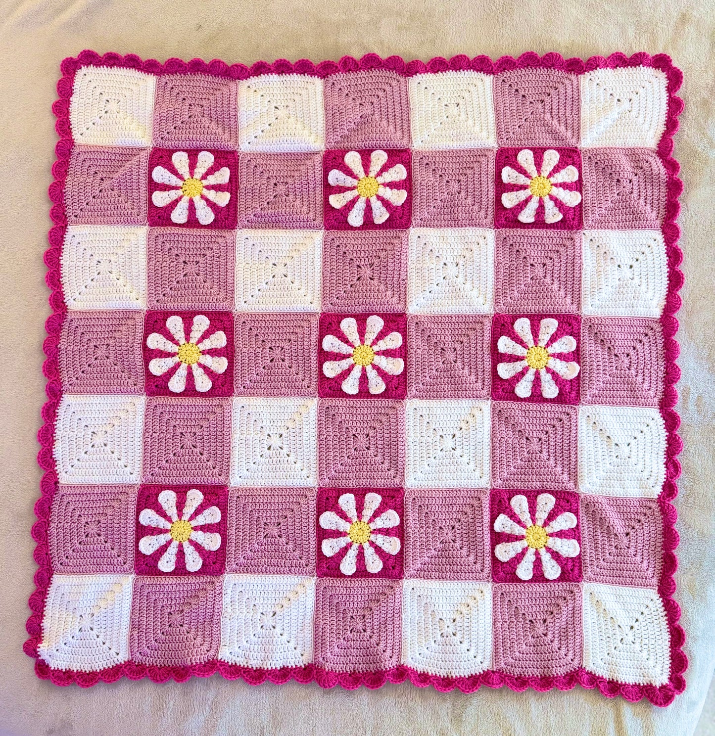 Daisy Granny Square Baby Blanket Crochet Pattern