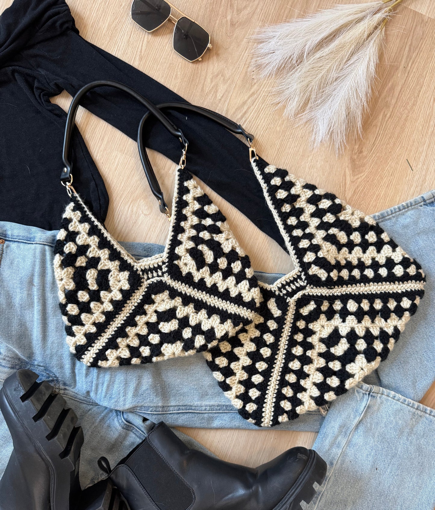 Granny Square Triangle Bag Crochet Pattern | Small, Medium & Large Sizes | Beginner Friendly Tote | PDF + Full Video Tutorial