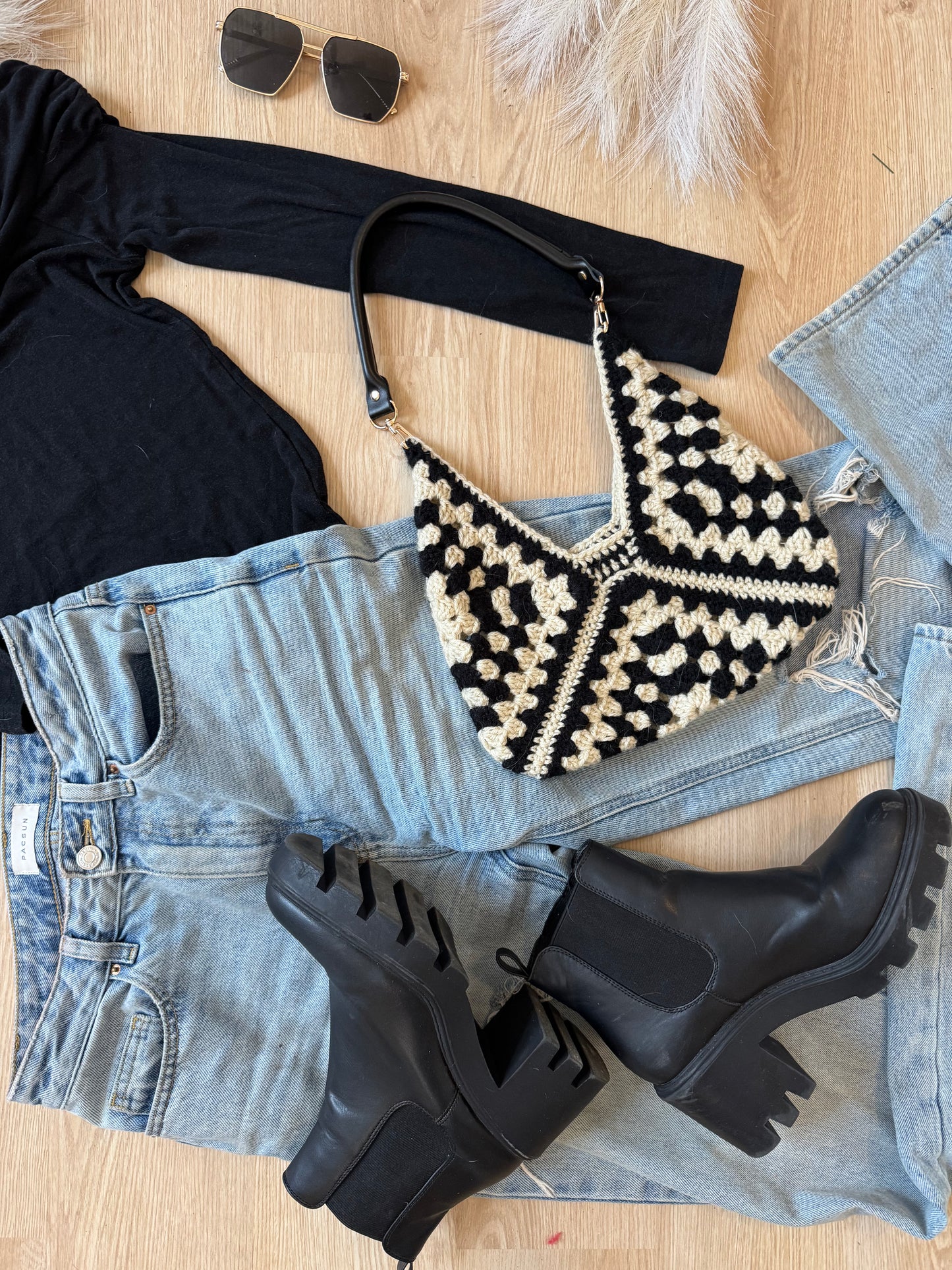 Granny Square Triangle Bag Crochet Pattern | Small, Medium & Large Sizes | Beginner Friendly Tote | PDF + Full Video Tutorial